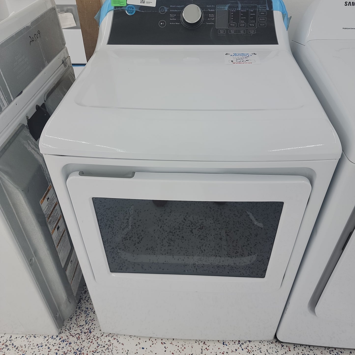New GE 7.2 cubic ft Gas dryer